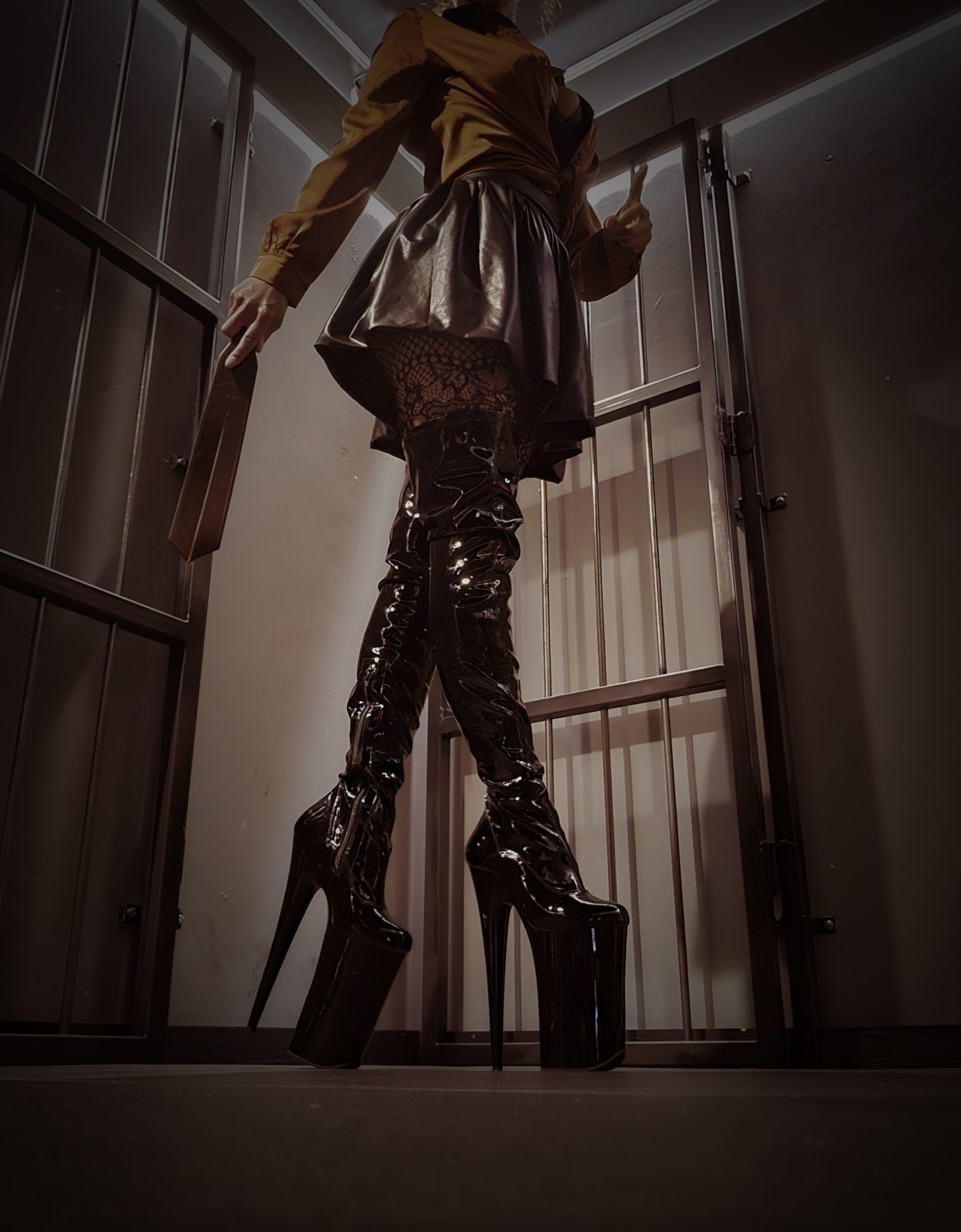 mistress-tayra