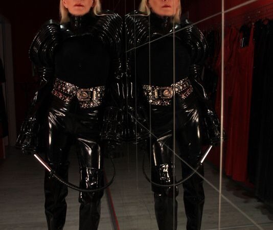 Lachgas-im-dominastudio-muenchen